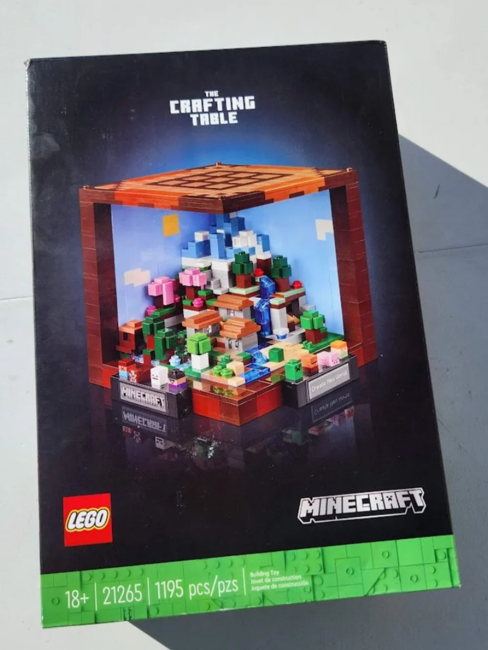 New LEGO Minecraft Crafting Table Toy Building Set 21265 Minecraft Figures, Mobs